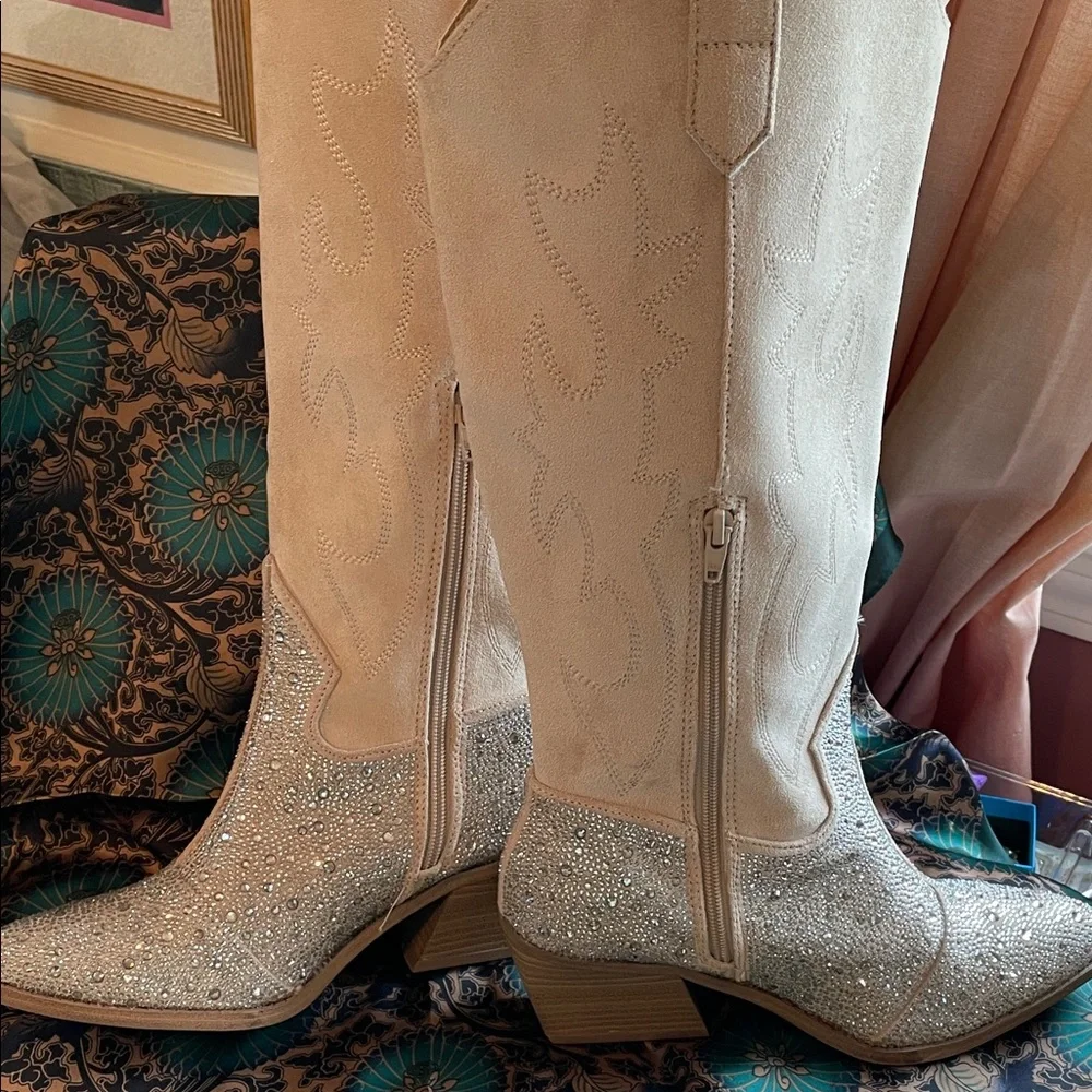 Crystal Embellished Cream Women's Western Heeled Boots - Picture 3 of 17